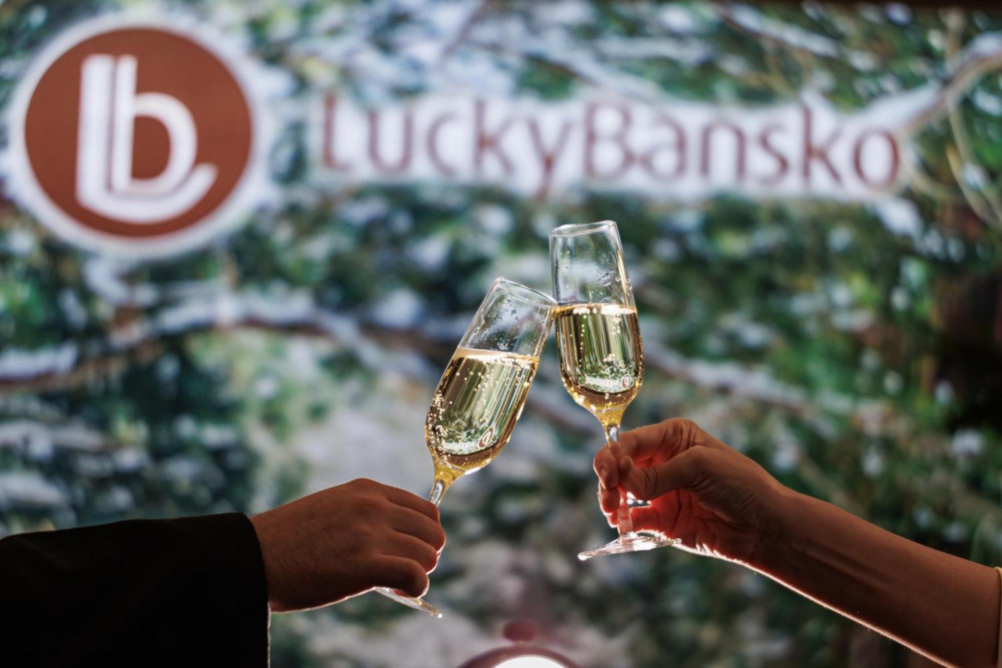 ラッキー バンスコ アパートホテル エクステリア 写真 LuckyBansko